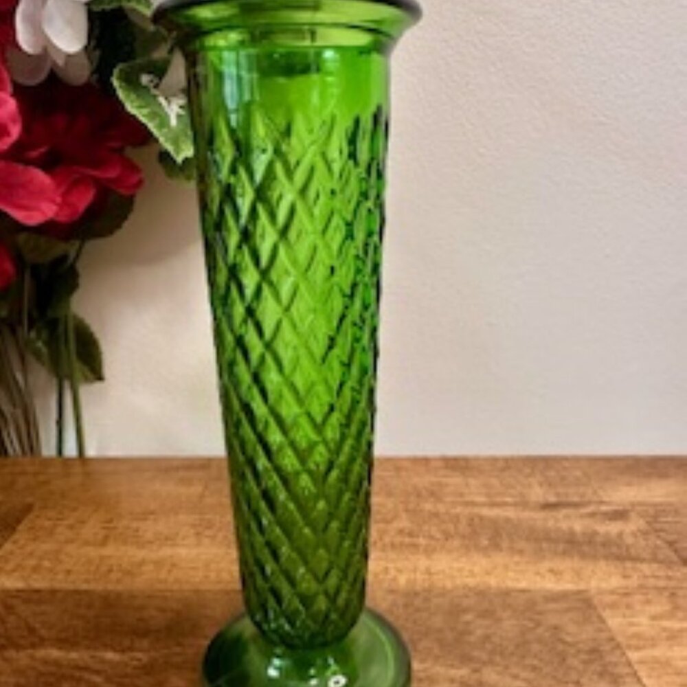 Vintage E.O. Brody Co. Emerald Green Glass Bud Vase Diamond‎ Pattern USA